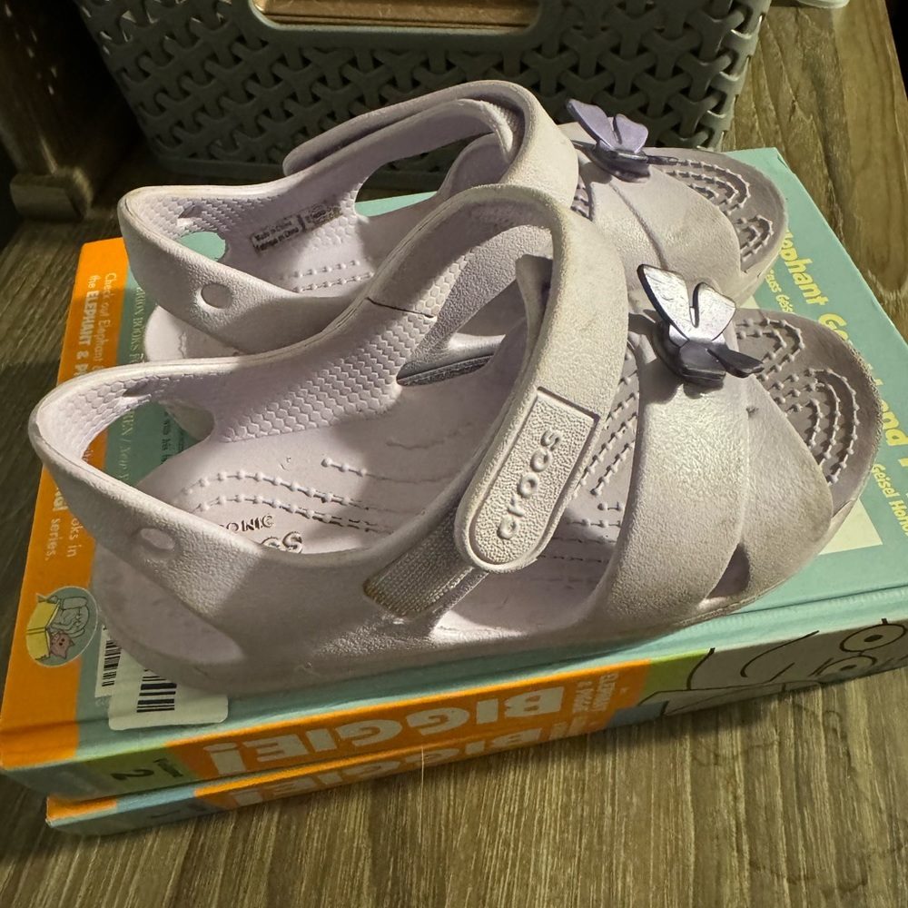 Crocs Girls Sandal Size 10